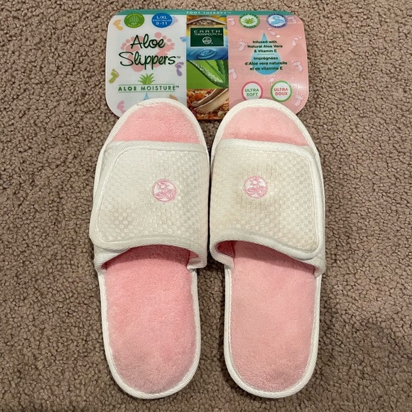 ALOE SLIPPERS Ultra Soft with Aloe Moisture size L/XL 9-11 Unisex - Picture 1 of 3